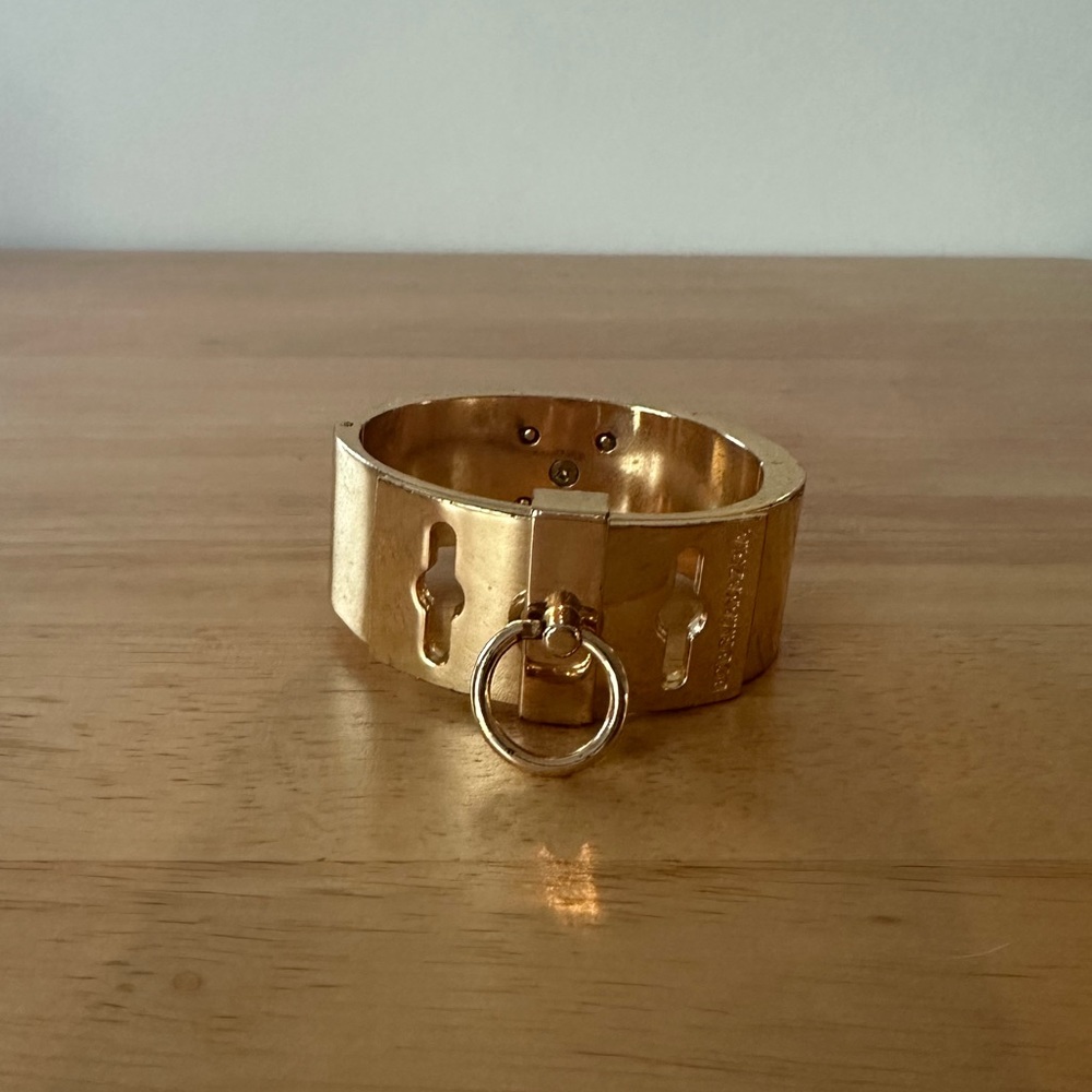 BCBGMAXAZRIA Gold Chunky Bracelet